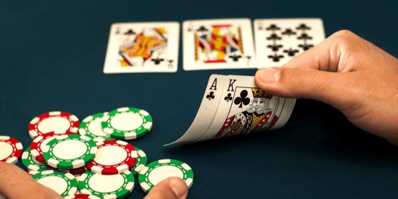 Luật chơi xì dách lợi ích